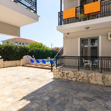 Karras Hotel Лаганас Экстерьер фото