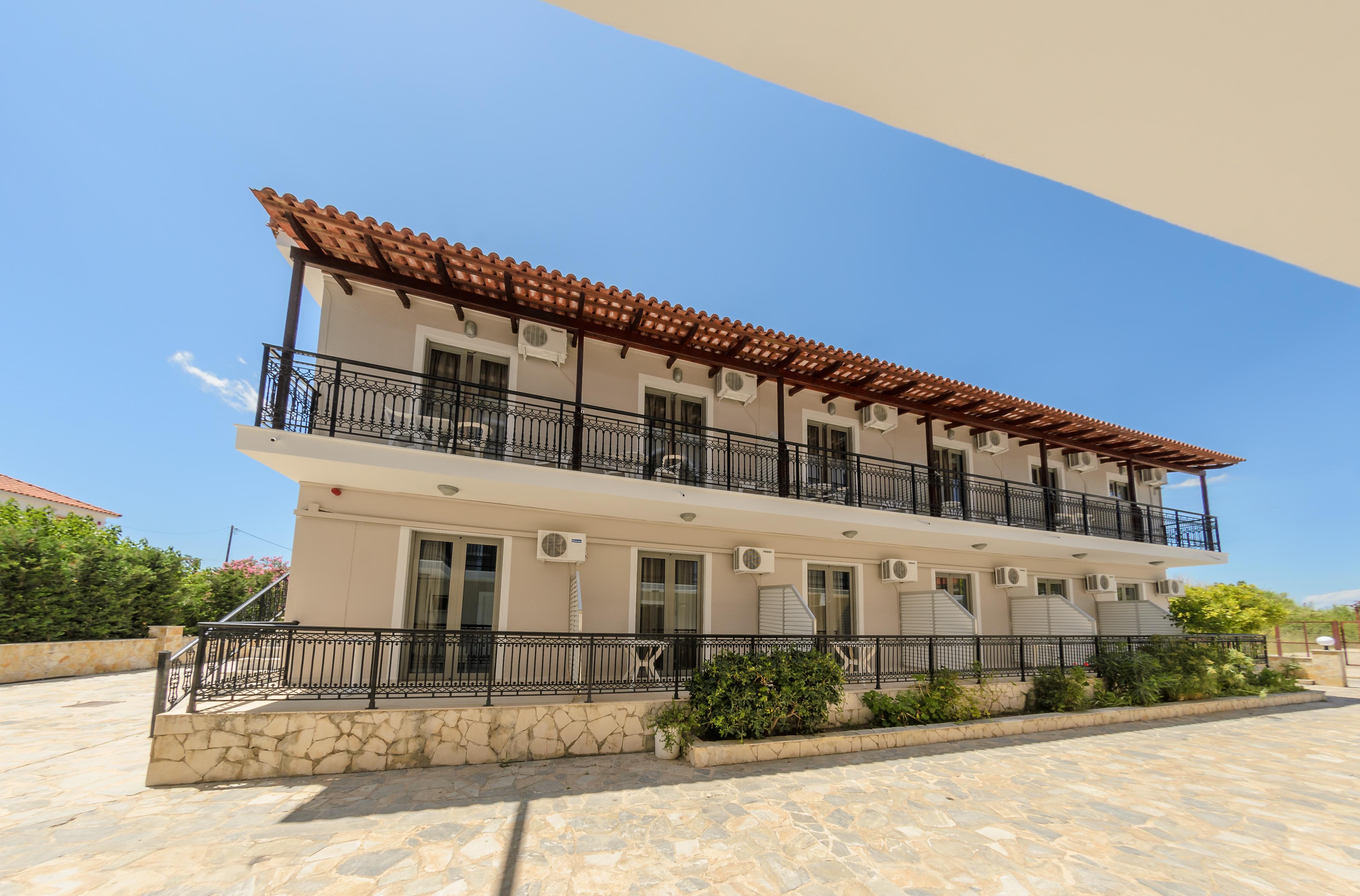 Karras Hotel Лаганас Экстерьер фото